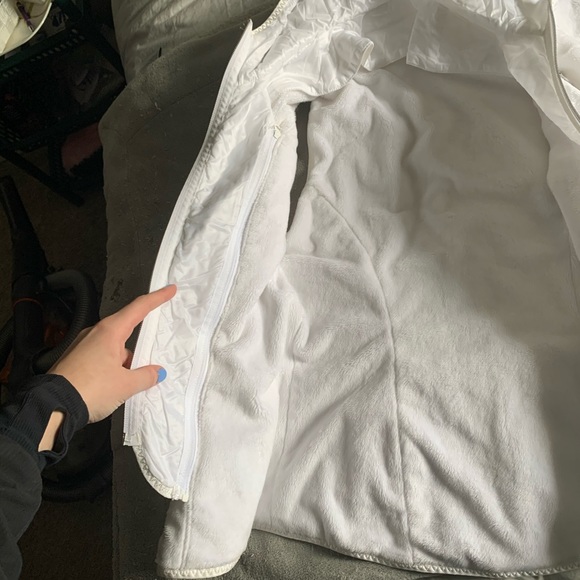 ✨White lululemon vest✨ - Picture 6 of 6